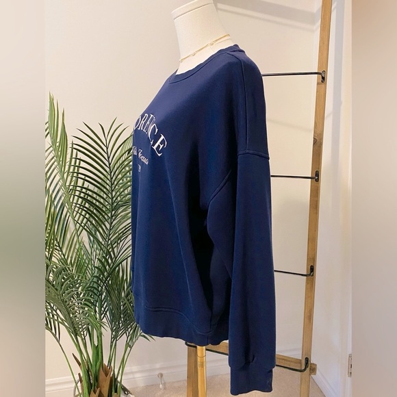 Reitmans Navy Sweatshirt with Florence Print - Picture 3 of 7